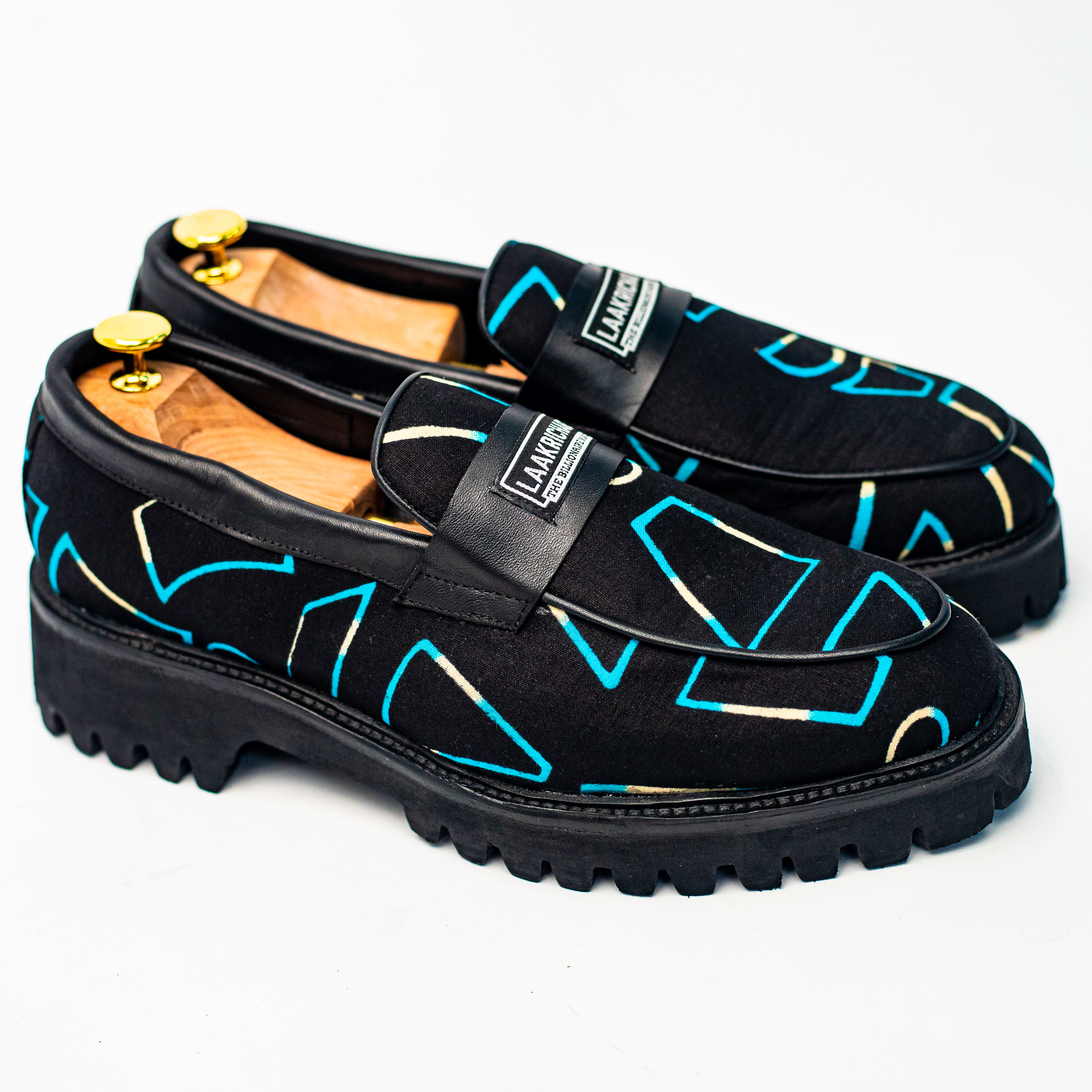 MGL2390-R1 Noir Vintage Loafer