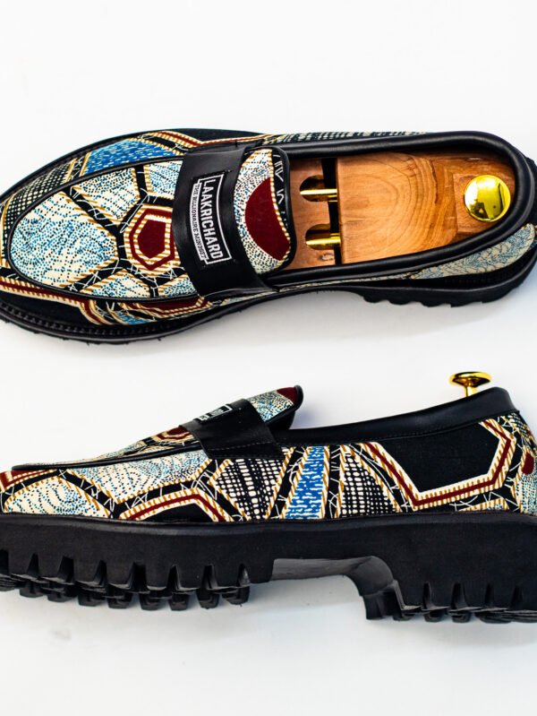 MGL2390-R5 Noir Vintage Loafer